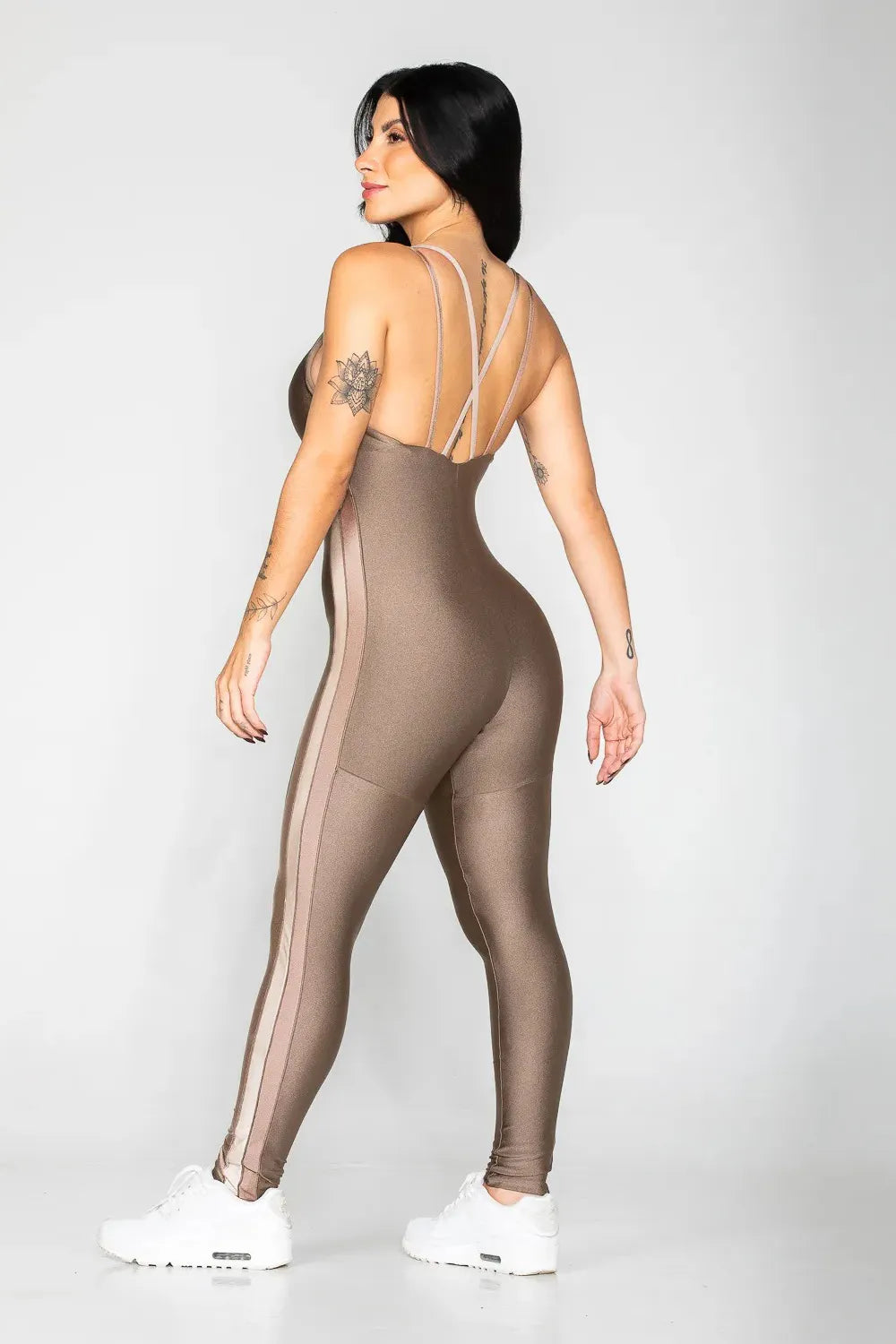 Macacão Desportivo castanho com detalhe e alças base e nude ♡Ref.: 950