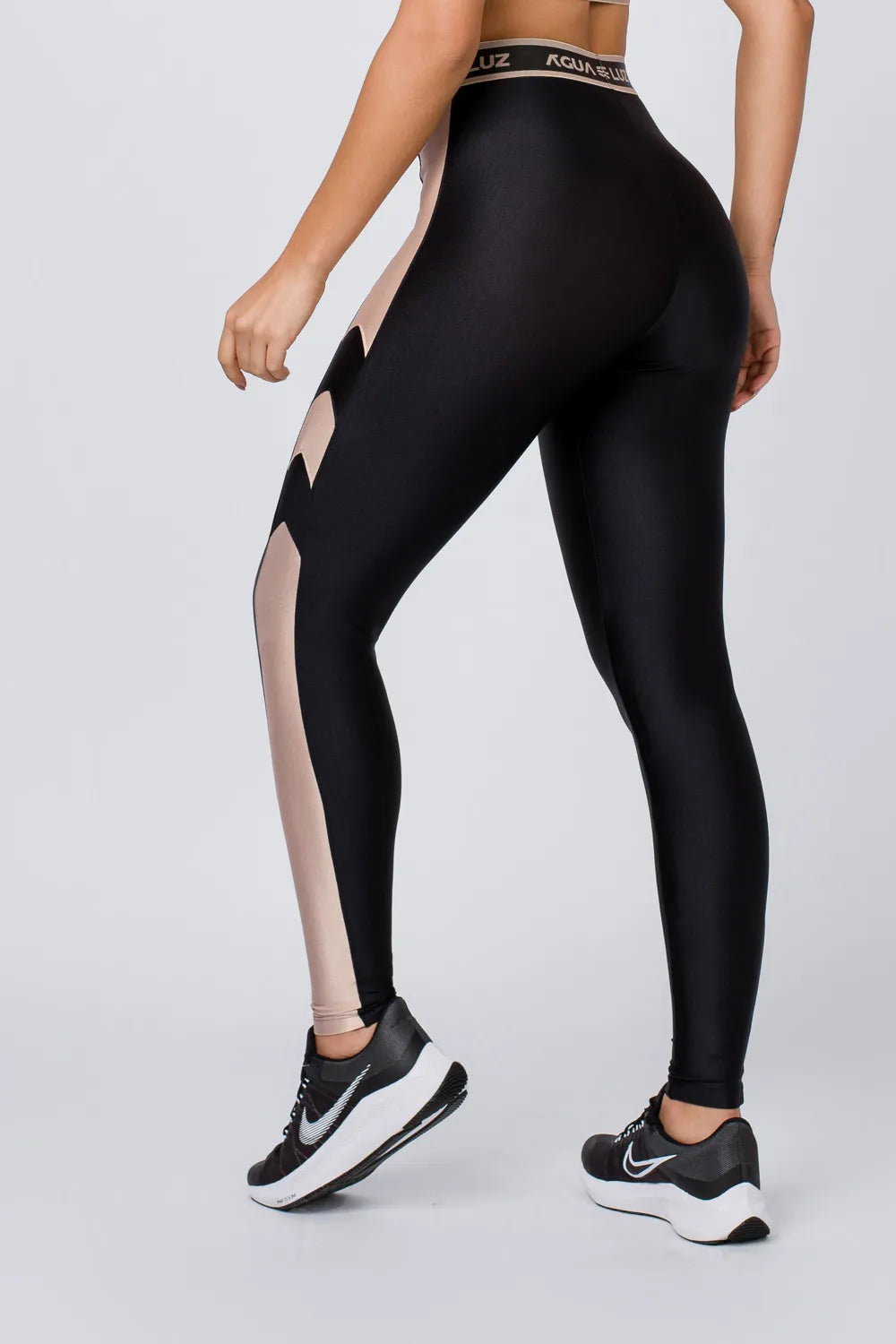 Calça legging feminina poliamida preta com recorte nude e elástico personalizado ♡Ref.: 853