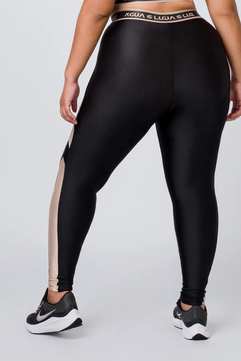 Calça legging feminina poliamida preta com recorte nude e elástico personalizado ♡Ref.: 853