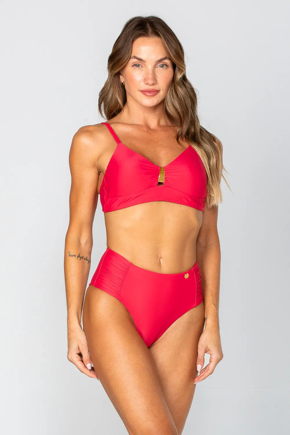 Biquini hot pants drapeada com acessório e bojo removível ♡Ref.: 415