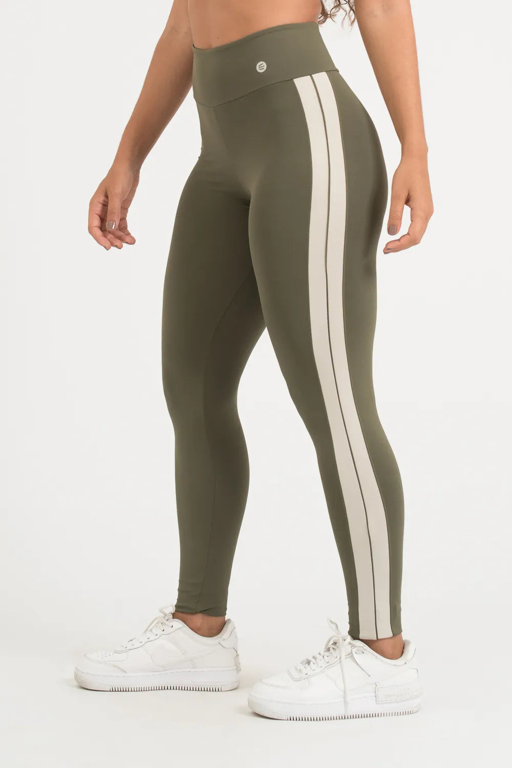 Calça legging confort verde oliva com detalhe lateral gelo ♡Ref.: 217