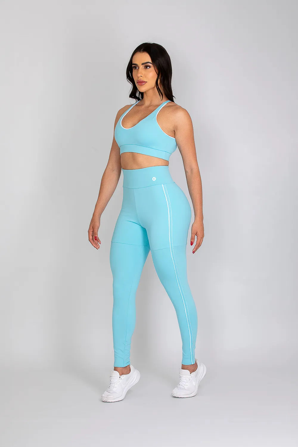 Top com alças cruzadas poliamida Adaptiv azul pastel e detalhe branco ♡Ref.: 246