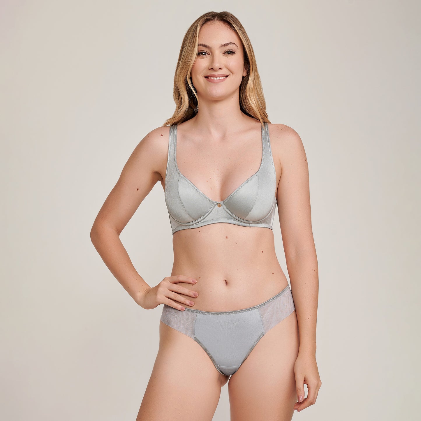 Sutiã Sem Bojo com Aro Micro Sophia ♡Ref.: 34217