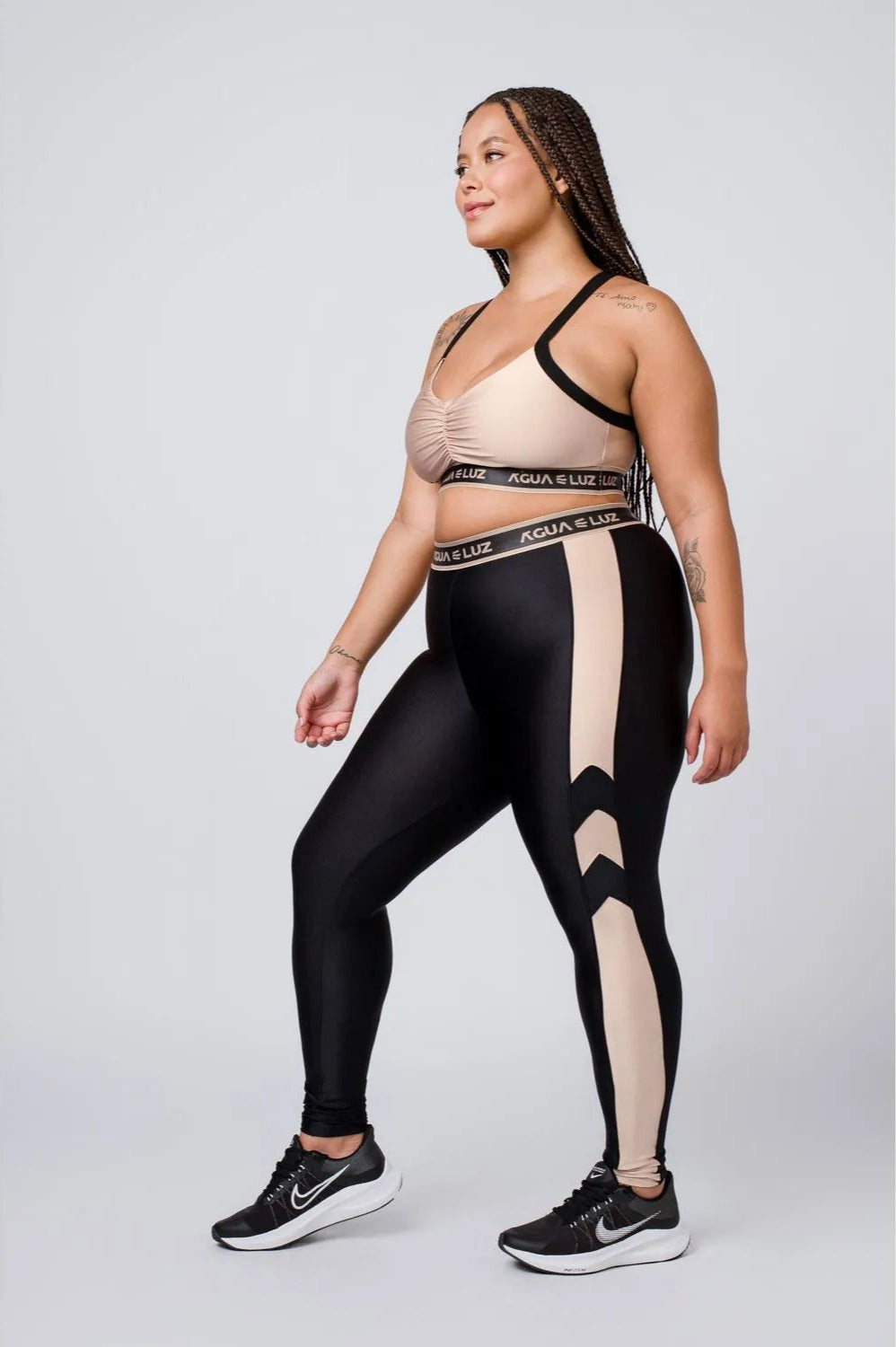 Top Desportivo nude com elástico personalizado e alça canelada preta ♡Ref.: 852