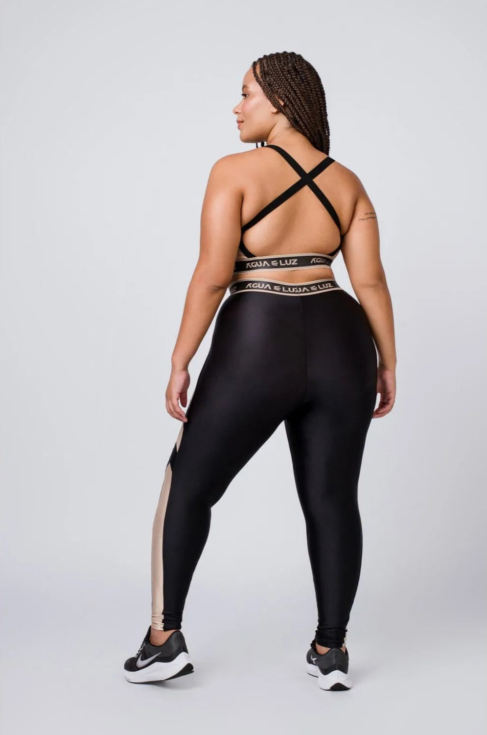 Top Desportivo nude com elástico personalizado e alça canelada preta ♡Ref.: 852